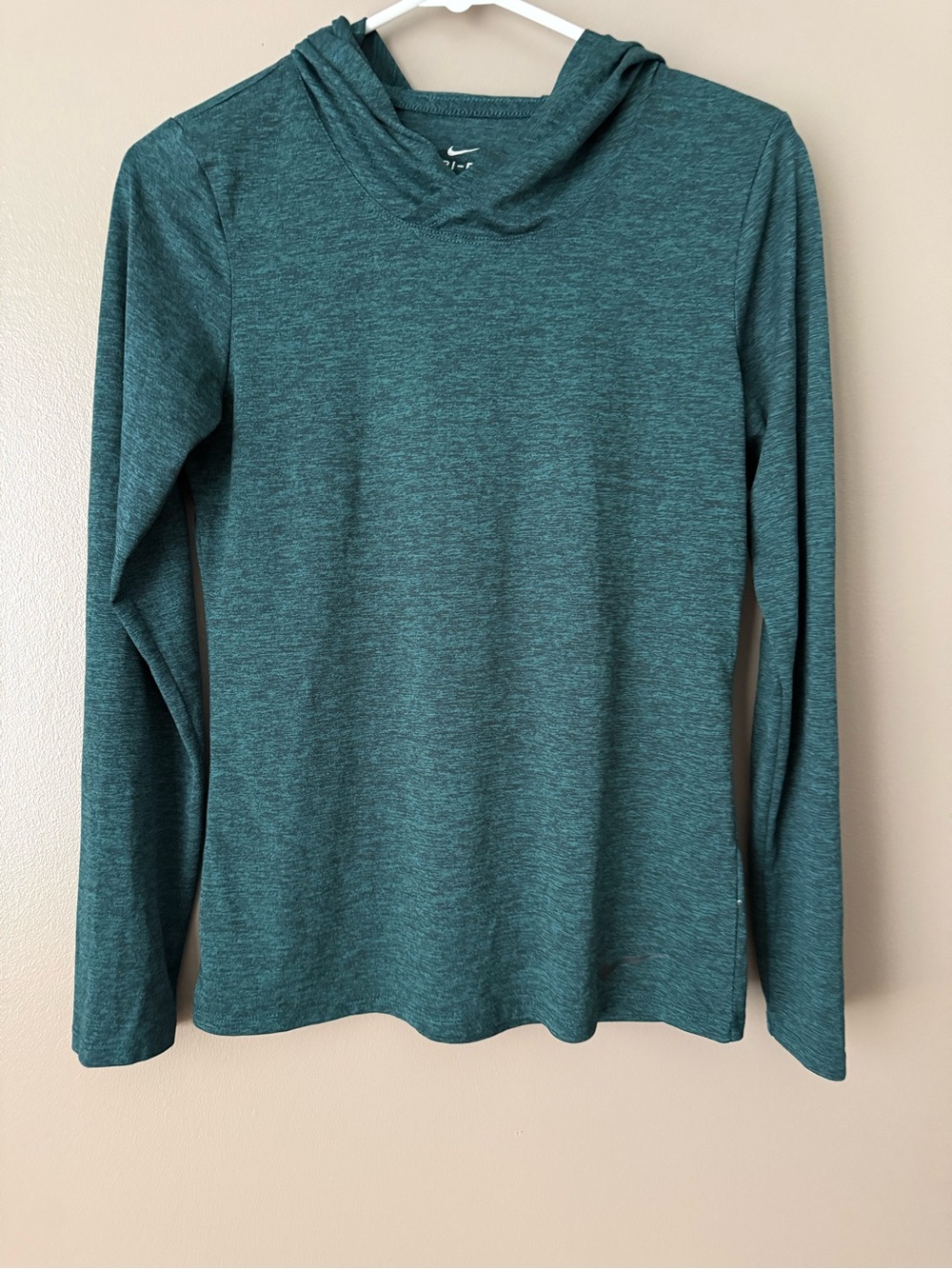 Nike Women’s Teal Green Lightweight Hooded Long Sleeve Pullover